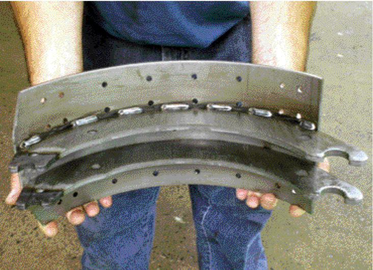 The upgraded press line, dedicated to stamping brake-shoe ribs