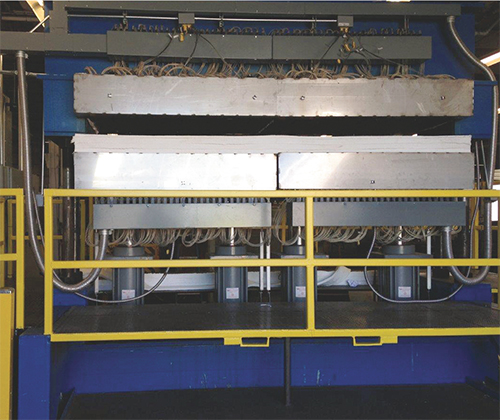Hydraulic press at Missouri Metals