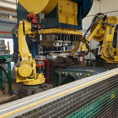 Controls Deliver Smooth Movement in Robotic Press ...