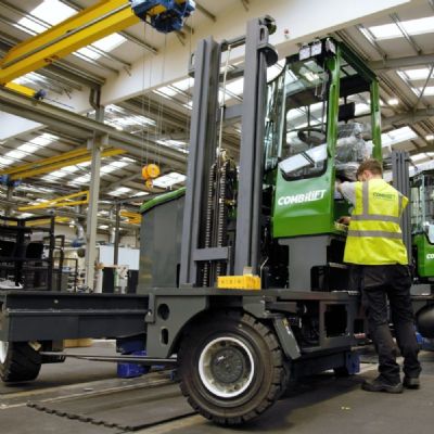 Emission-Free Forklift for Work Inside and Out