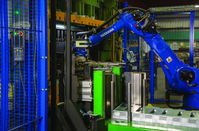1-Automation-Motoman-Robot-Loading-Press