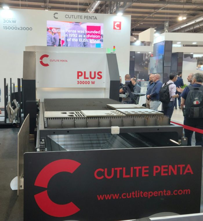 Cutlite-Penta-30-kw-laser-cutting-Lamiera