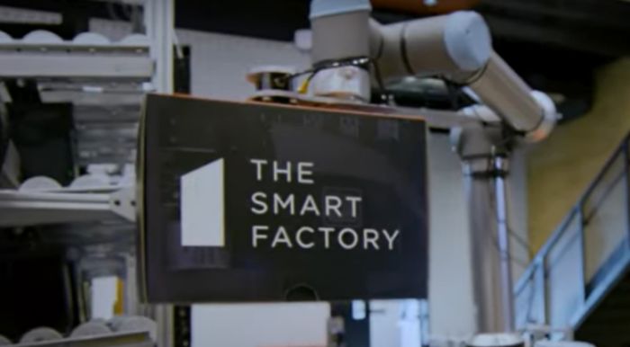 Deloitte-Smart-Factory-Video