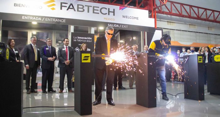 ribbon cutting FABTECH Mexico