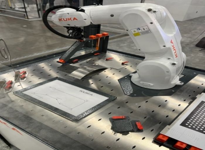 Kuka-cobot-training-cell