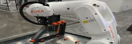 Compact Cobot-Training Cell