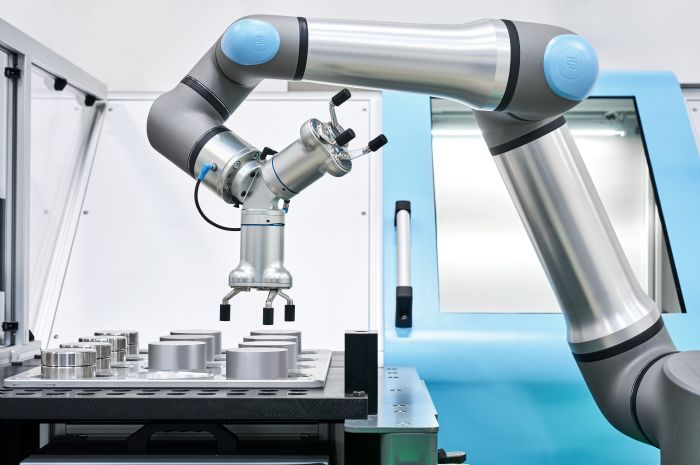 Universal-Robots-UR30-cobot