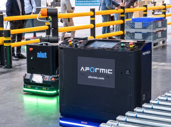 Aformic-AMR-customized-material-handling