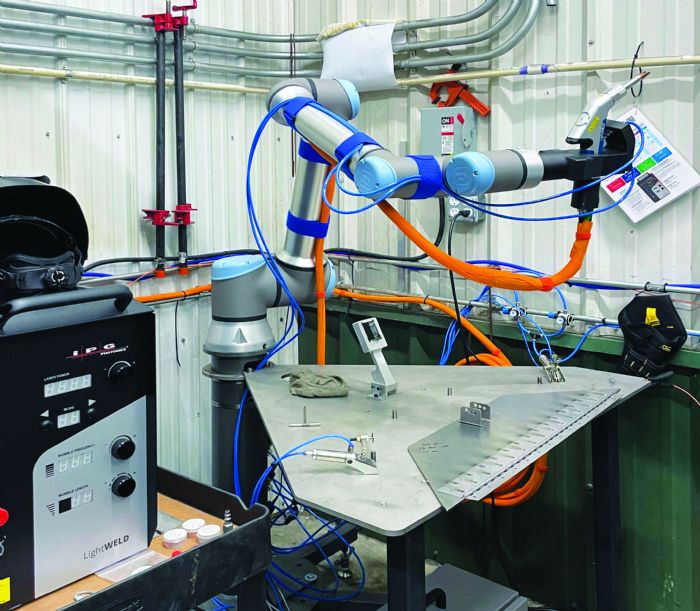 1-Setup-Cobot-Systems-Laser-Welding-Setup-Universal-Robots