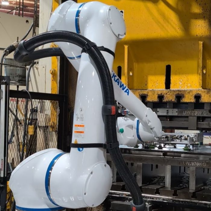 weber-specialties-yaskawa-cobot