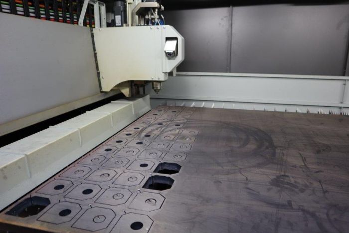 nesting-cutting-BLM-Fast-Trak-LC5-sheet-tube-laser