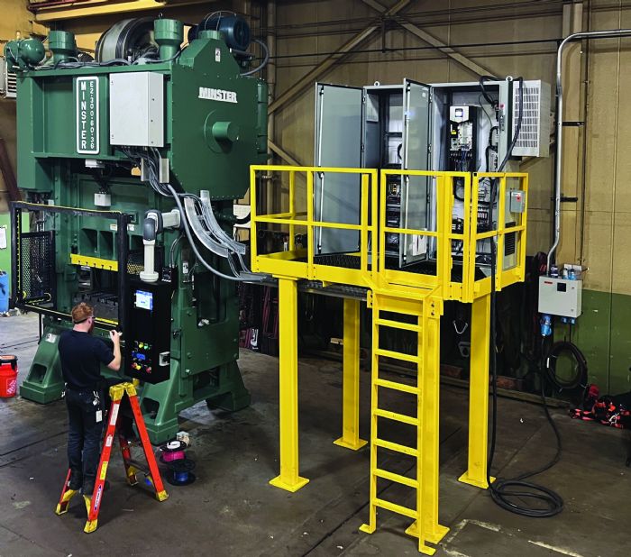 movable master operator station