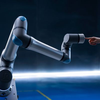 High-Speed, High-Precision Cobot With Compact Footprint