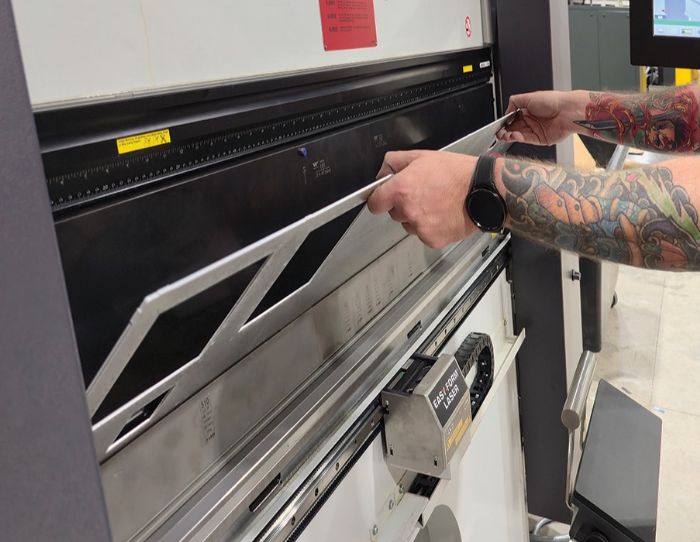 JRE-test-lvd-press-brale-forming