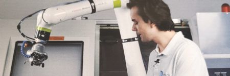OnRobot Software for Rapid Cobot Deployment, 
Needs no Human Programming