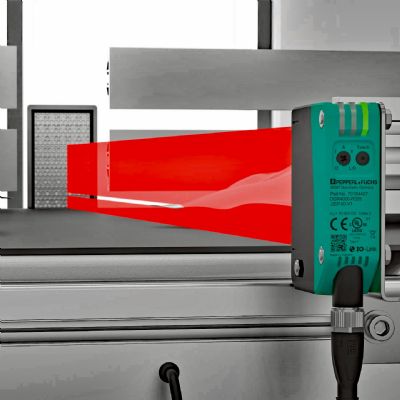 Retroreflective Area Sensor with IO-Link Detects O...