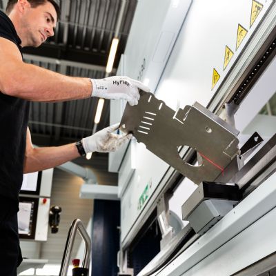 Fast, Efficient and Smart Press Brakes
